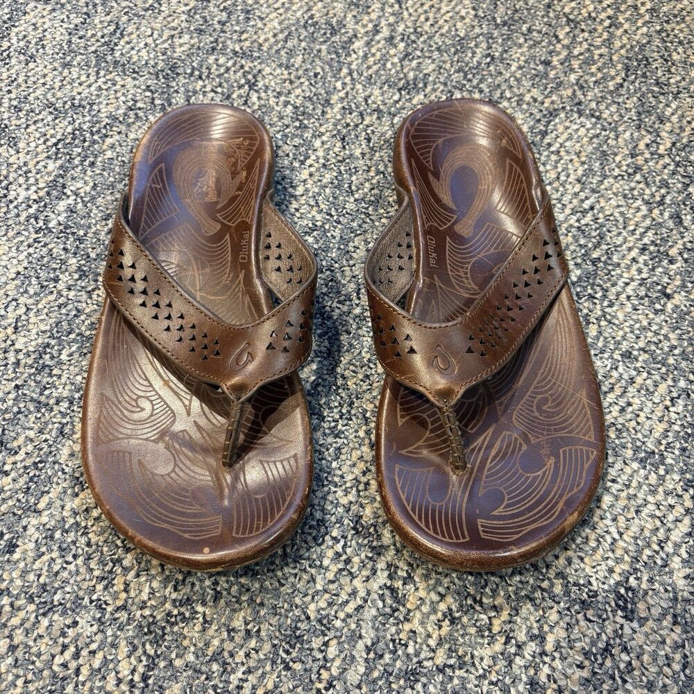 OluKai Hiapo Men’s US 9 Brown Leather Thong Slip-On Sandals Rubber Sole Logo